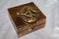 Bussola meridiana West London vittoriana con box in legno